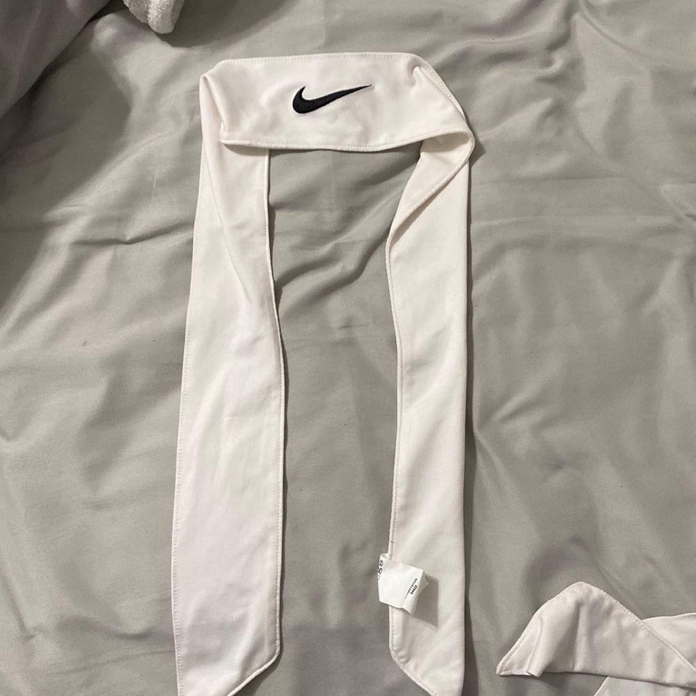 white nike tie headband